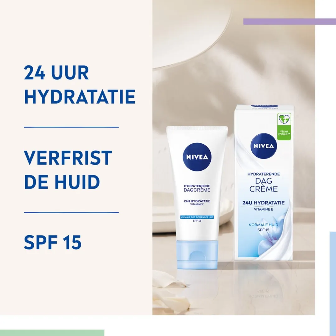 NIVEA Dagcrème Hydraterend SPF 15 - 3x50ml
