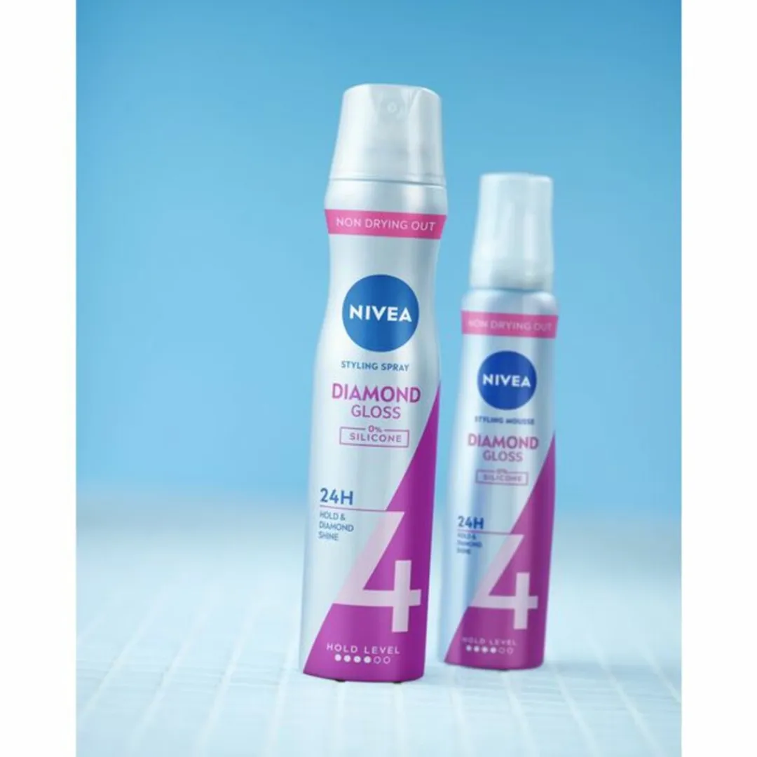 NIVEA Stylingspray Diamantglans Verzorging Sterkte 4 - 1250ml (5x250ml)