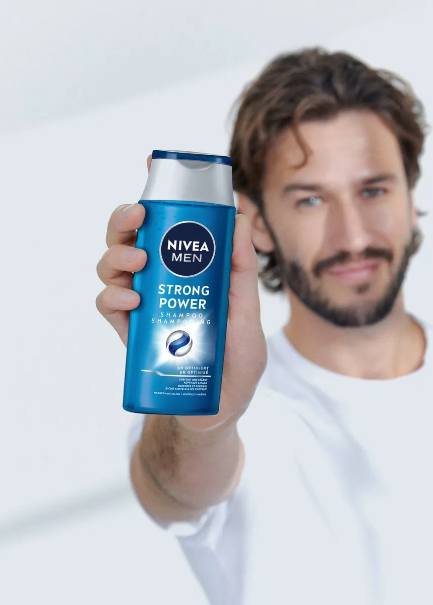 NIVEA MEN Strong Power Shampoo 250ml