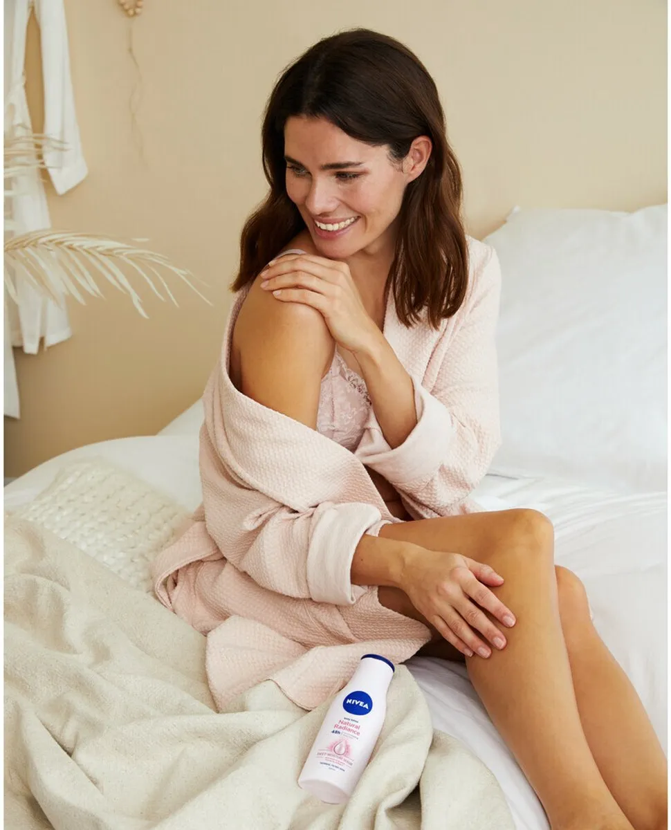 NIVEA Natural Radiance Bodylotion 200ml - 6 Stuks