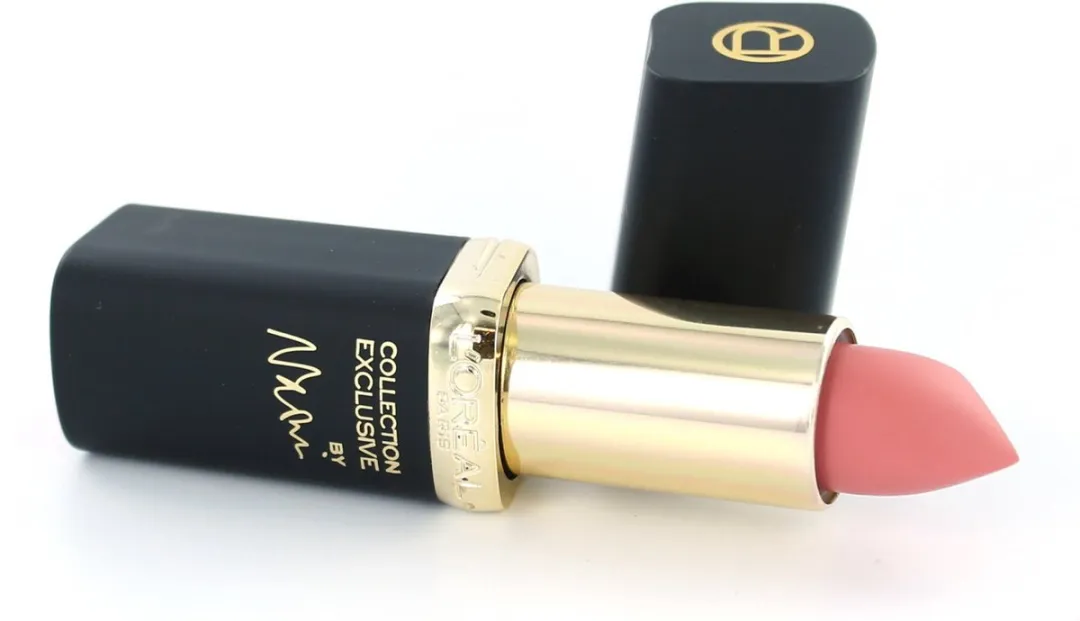 L'Oréal Paris Lipstick Naomi's Delicate Rose - 5ml
