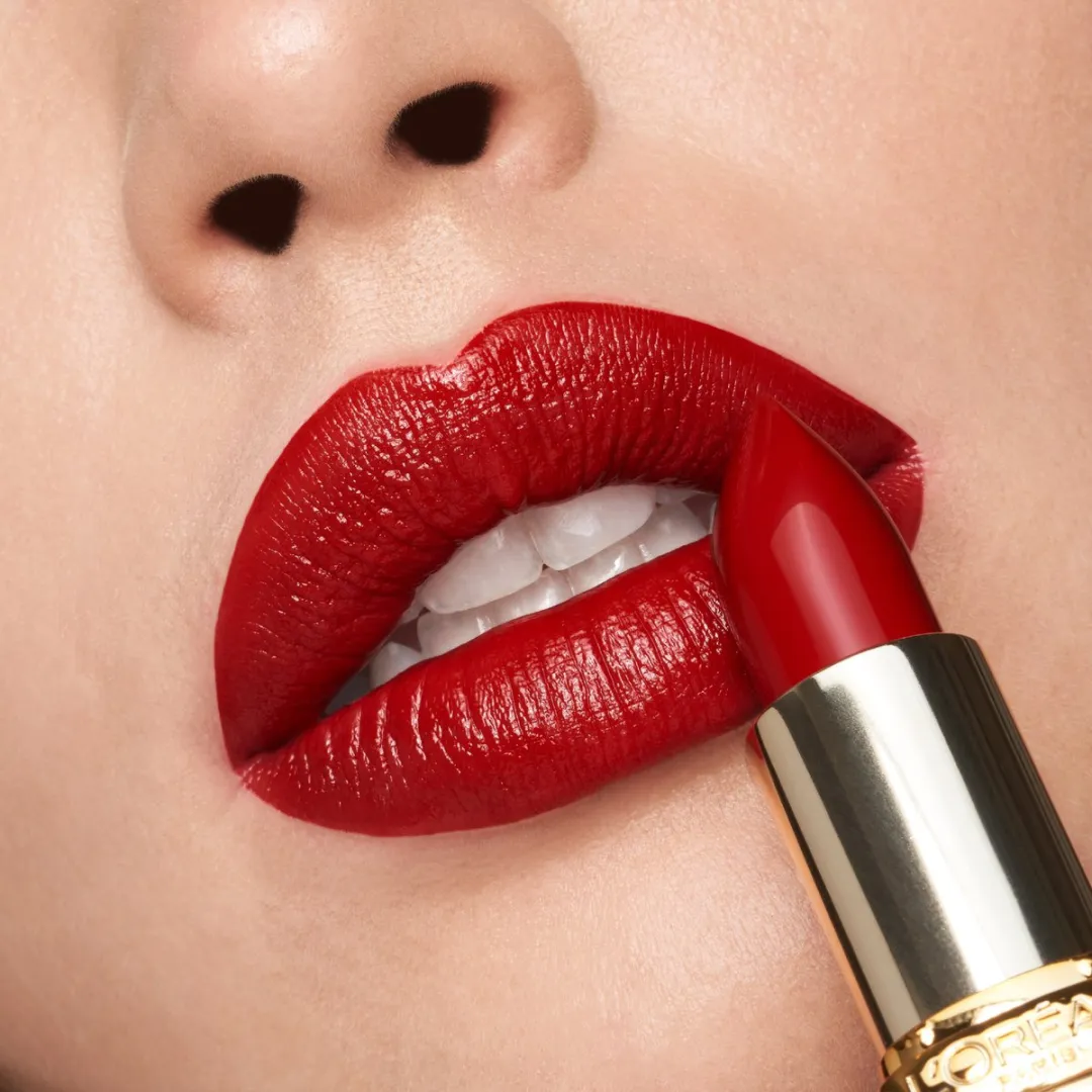 L'Oréal Paris Color Riche Satin 300 Le Rouge Paris Lippenstift - 4,54g