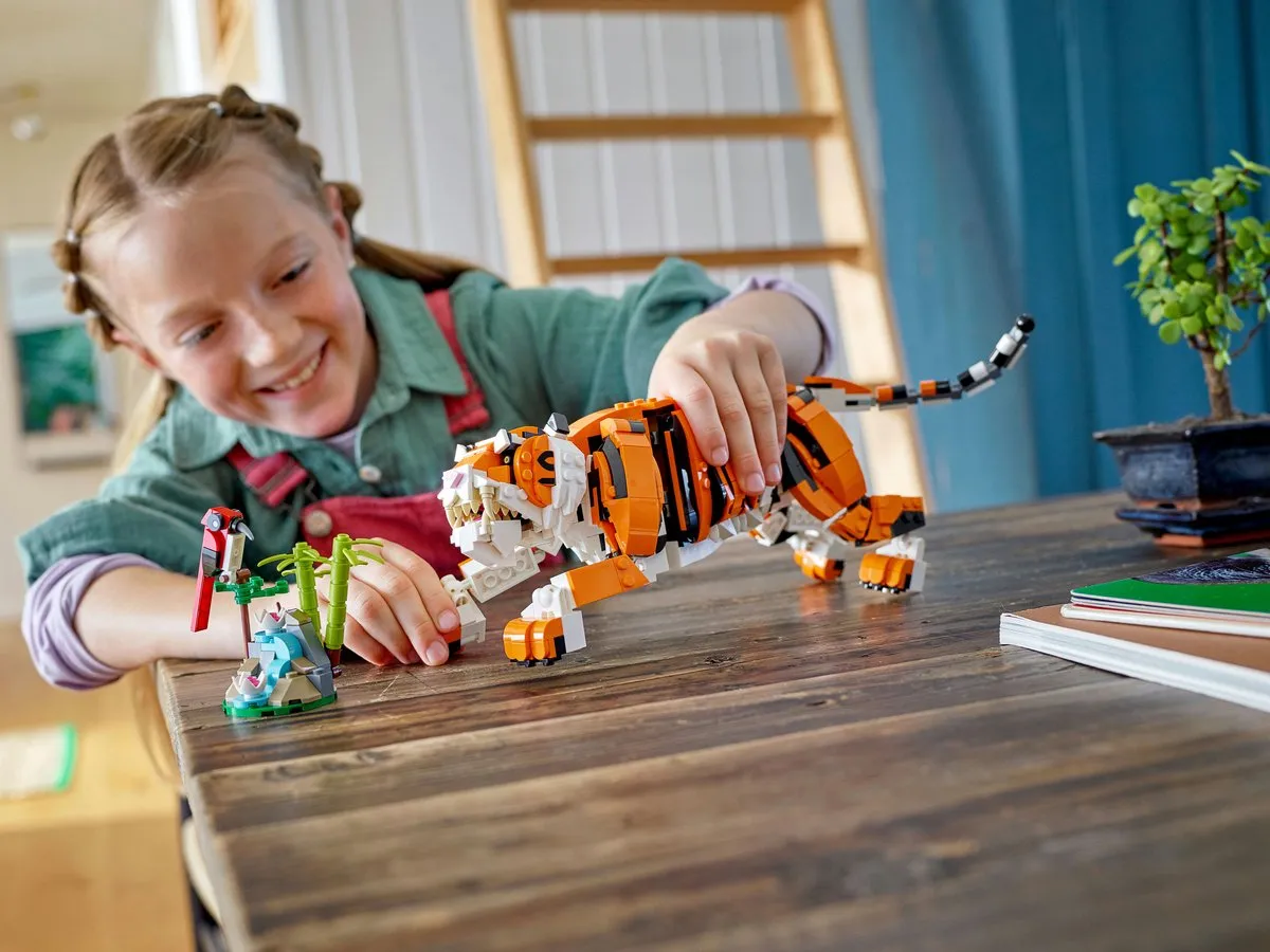 LEGO Creator 3-in-1 Grote Tijger 31129 - 755 Stukken