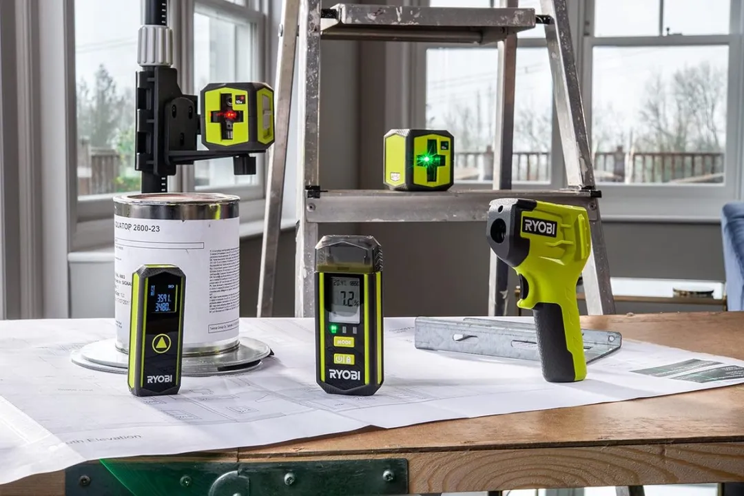 Ryobi RBCLLG1 Accu Kruislijnlaser - 15m - inclusief beugel