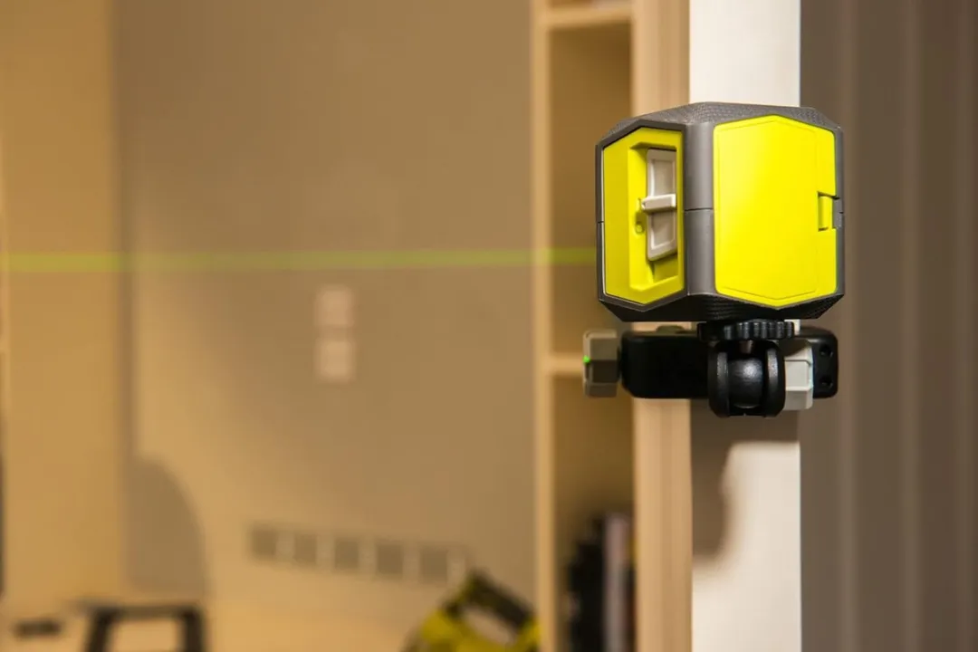 Ryobi RBCLLG1 Accu Kruislijnlaser - 15m - inclusief beugel