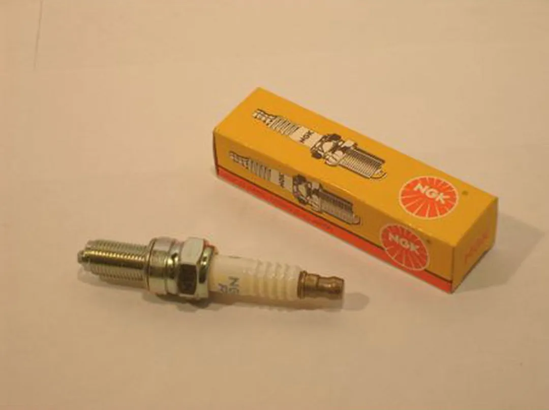 NGK CR8EB Bougie - Zilver