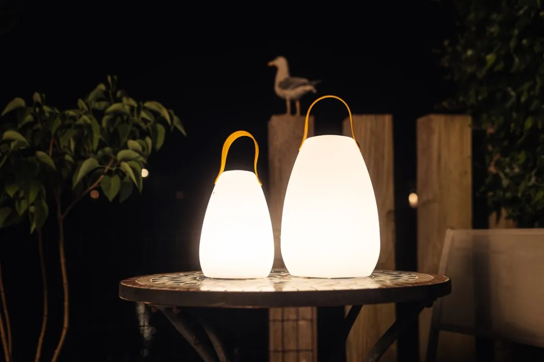 FlinQ Fiji Oplaadbare RGB Tafellamp - Wit