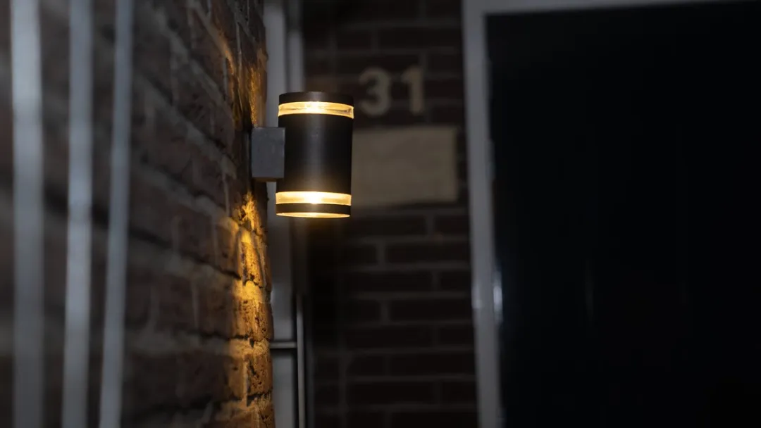 FlinQ Dusk Solar Wandlamp - 1W Warm Wit - Zwart - afbeelding 3 van 6
