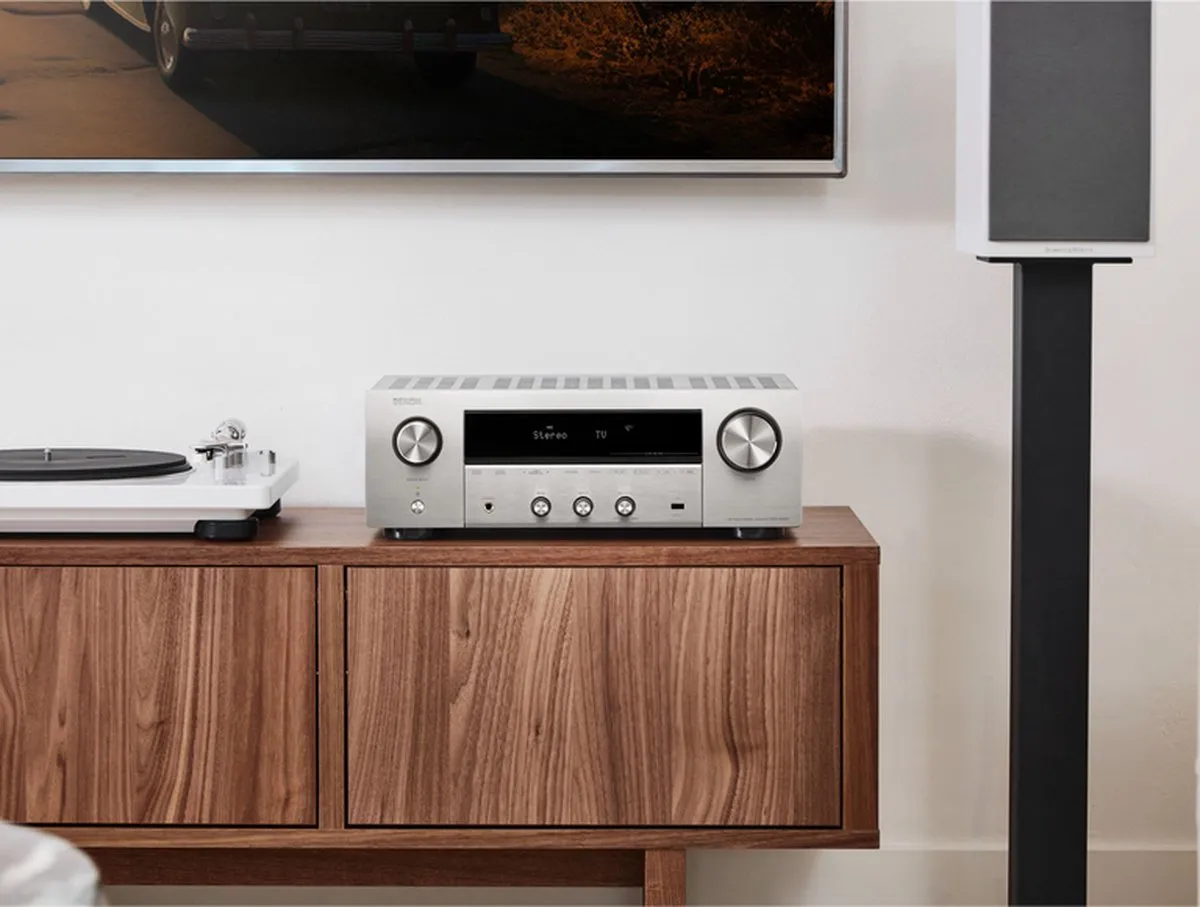 Denon - DRA-900H - AV Receiver met 2.2 Kanalen, 175 Watt per Kanaal, HEOS® Built-In en Bluetooth - Zilver