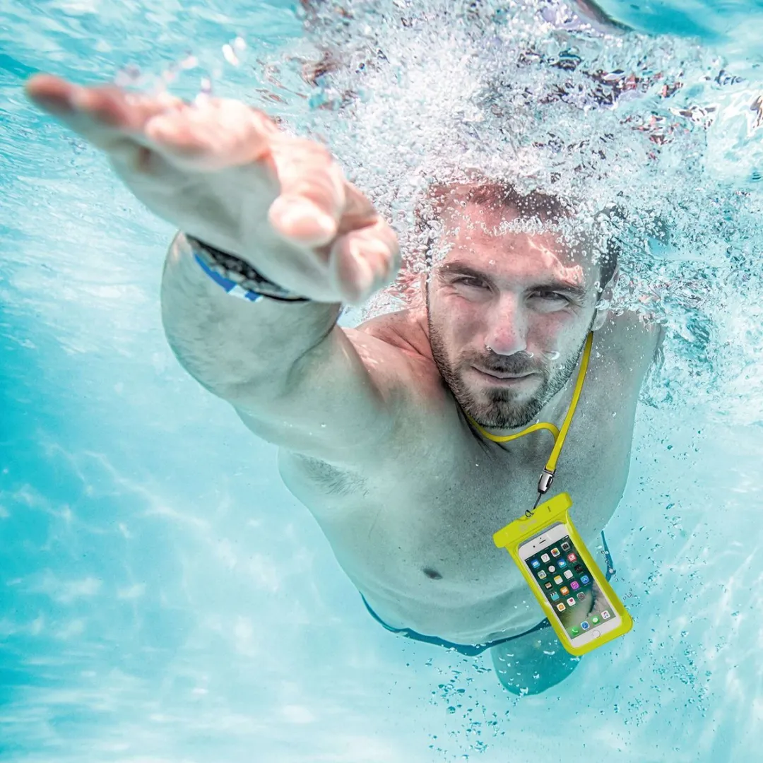 Celly SplashBag Beschermhoes 6,2 Inch - Geel - SPLASHBAG18YL