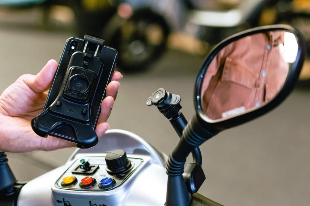 Lampa Opti-Line Scootmobiel Mount 110765969 - Smartphonehouder - Zwart