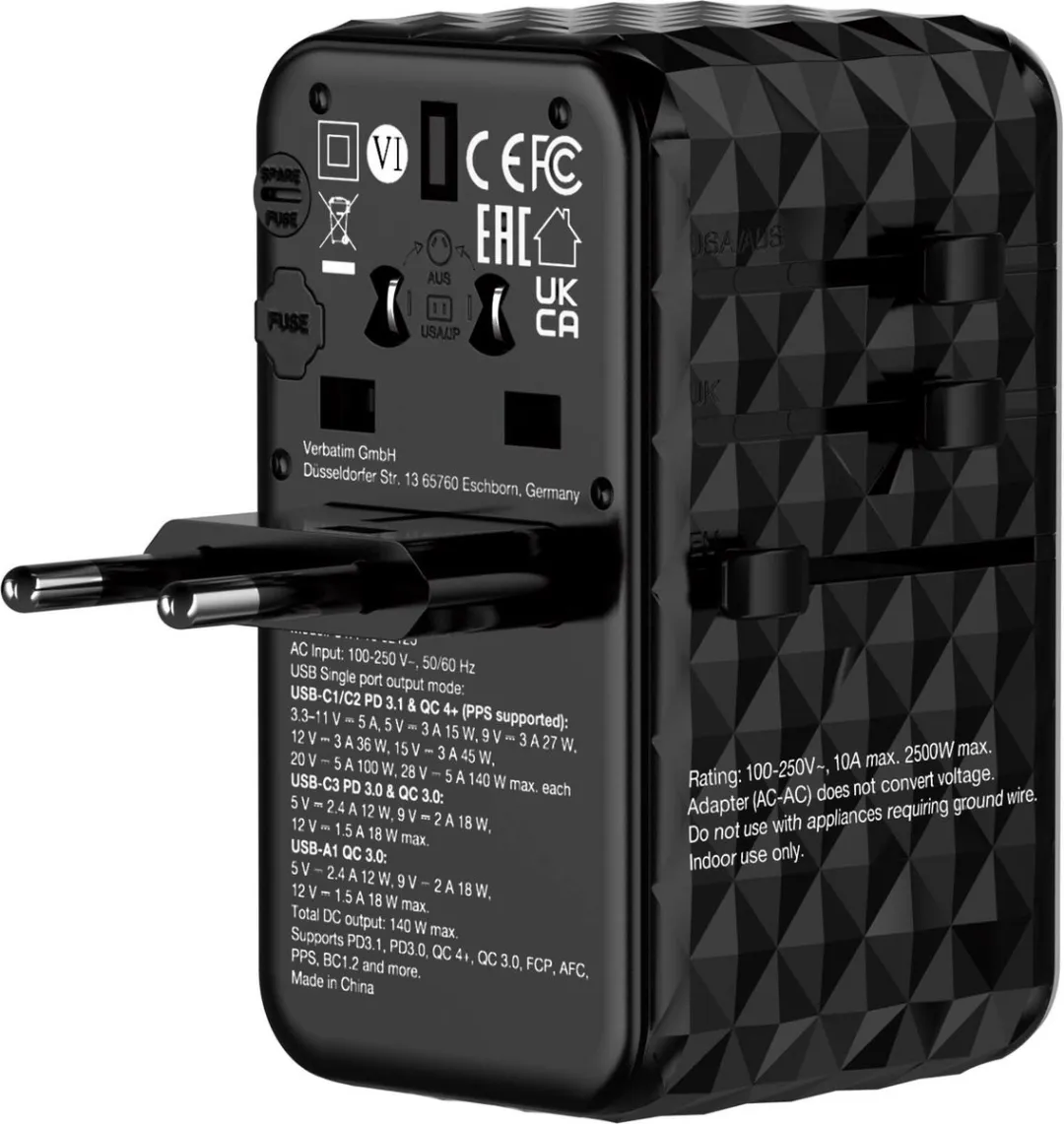 Verbatim UTA-10 Universele Reisadapter 140W - Zwart