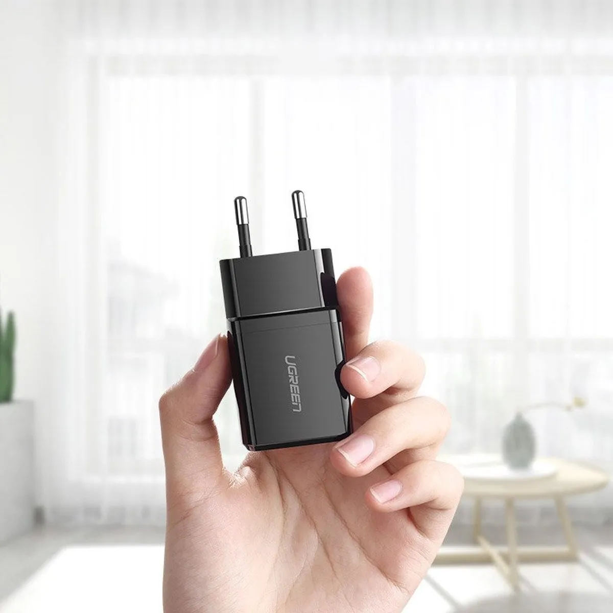 Ugreen USB Oplader 5V 2.1A - 10W - Zwart