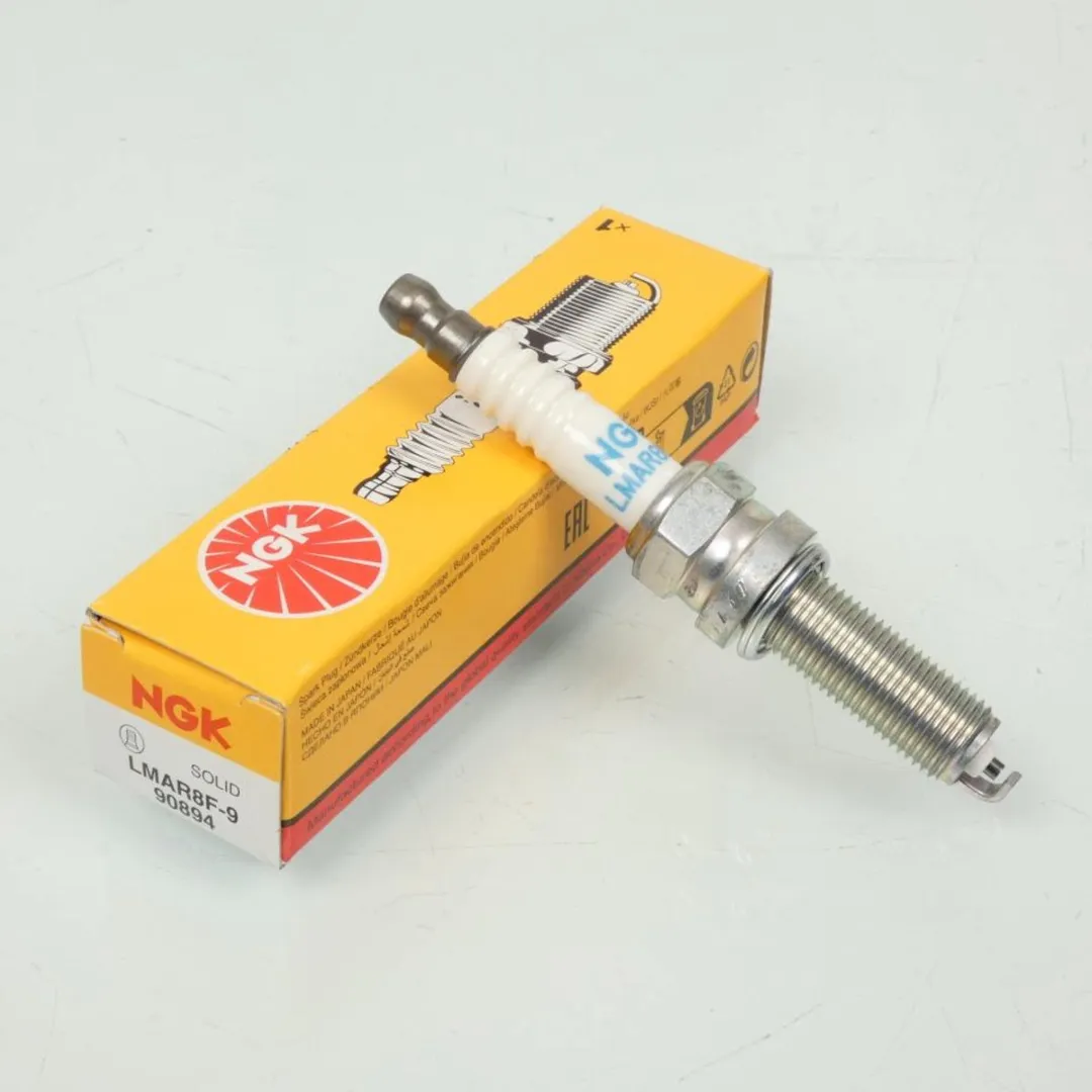 NGK LMAR8F-9 Bougie - Zilver