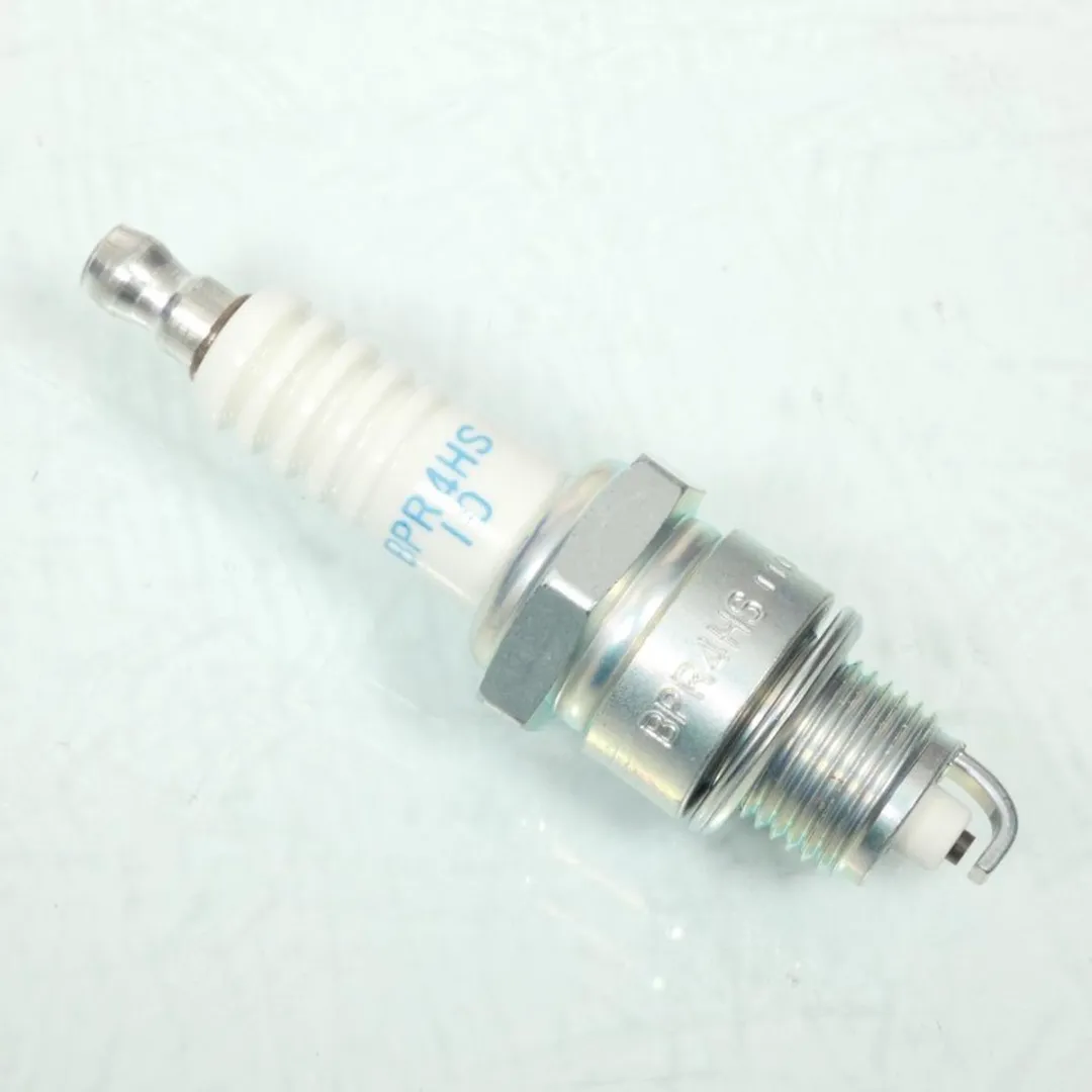 NGK Bougie D7EA 450 CB/SG/SJ Honda - Wit