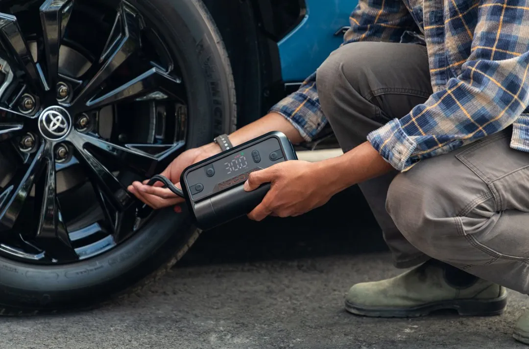 Noco AL5 Draagbare Luchtcompressor - Geïntegreerde USB-C-poort - Powerbank - Maximale Druk: 8,96 BAR