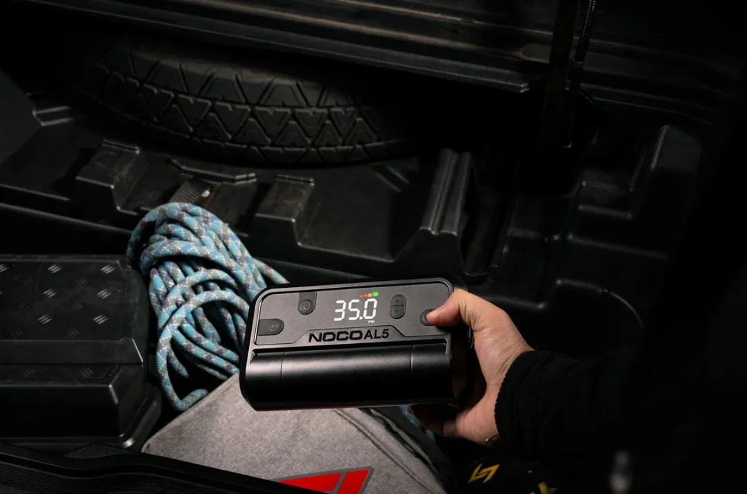 Noco AL5 Draagbare Luchtcompressor - Geïntegreerde USB-C-poort - Powerbank - Maximale Druk: 8,96 BAR