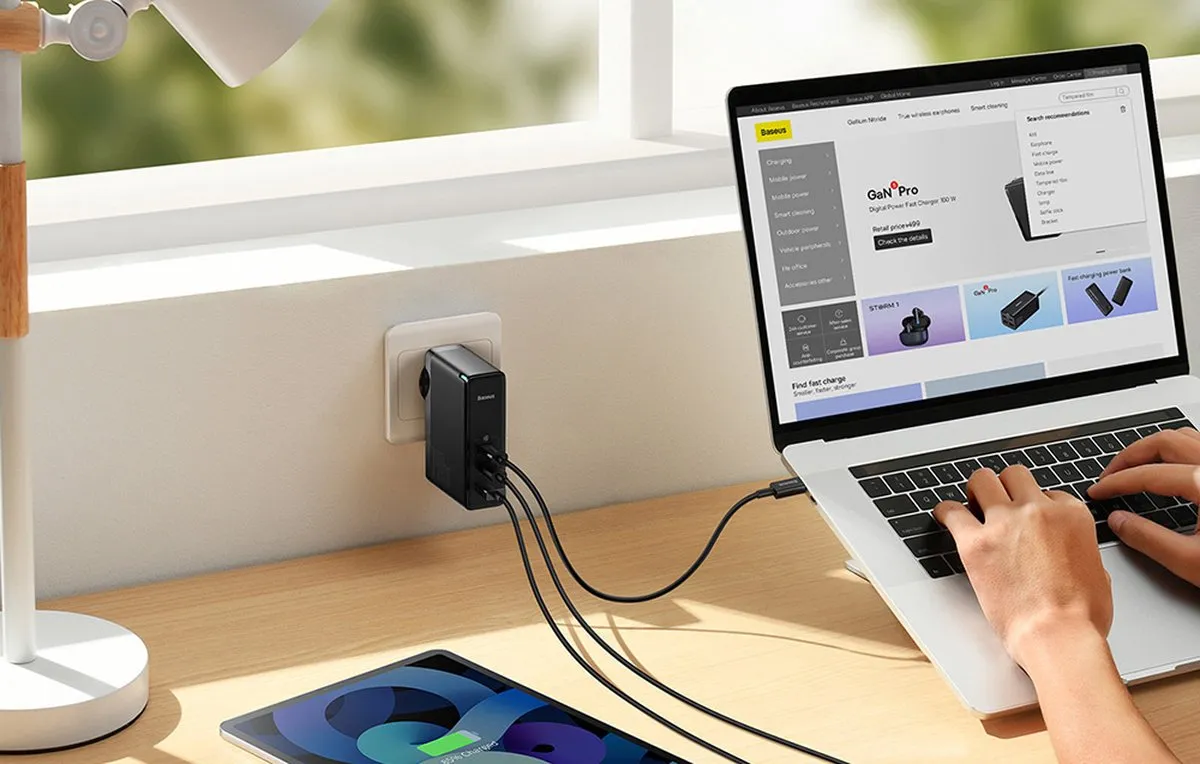 Baseus GaN5 Pro CCGP100201 Wandlader 140W - 3x USB-C - Zwart