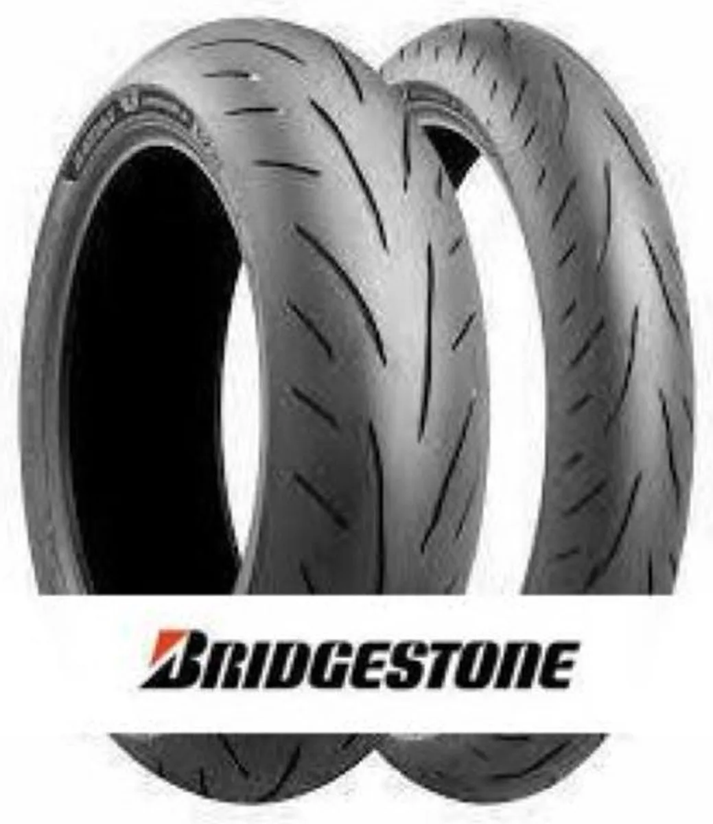 Bridgestone S22 120/70-17 - Battlax Hypersport - lichter sturen - 5LC technologie