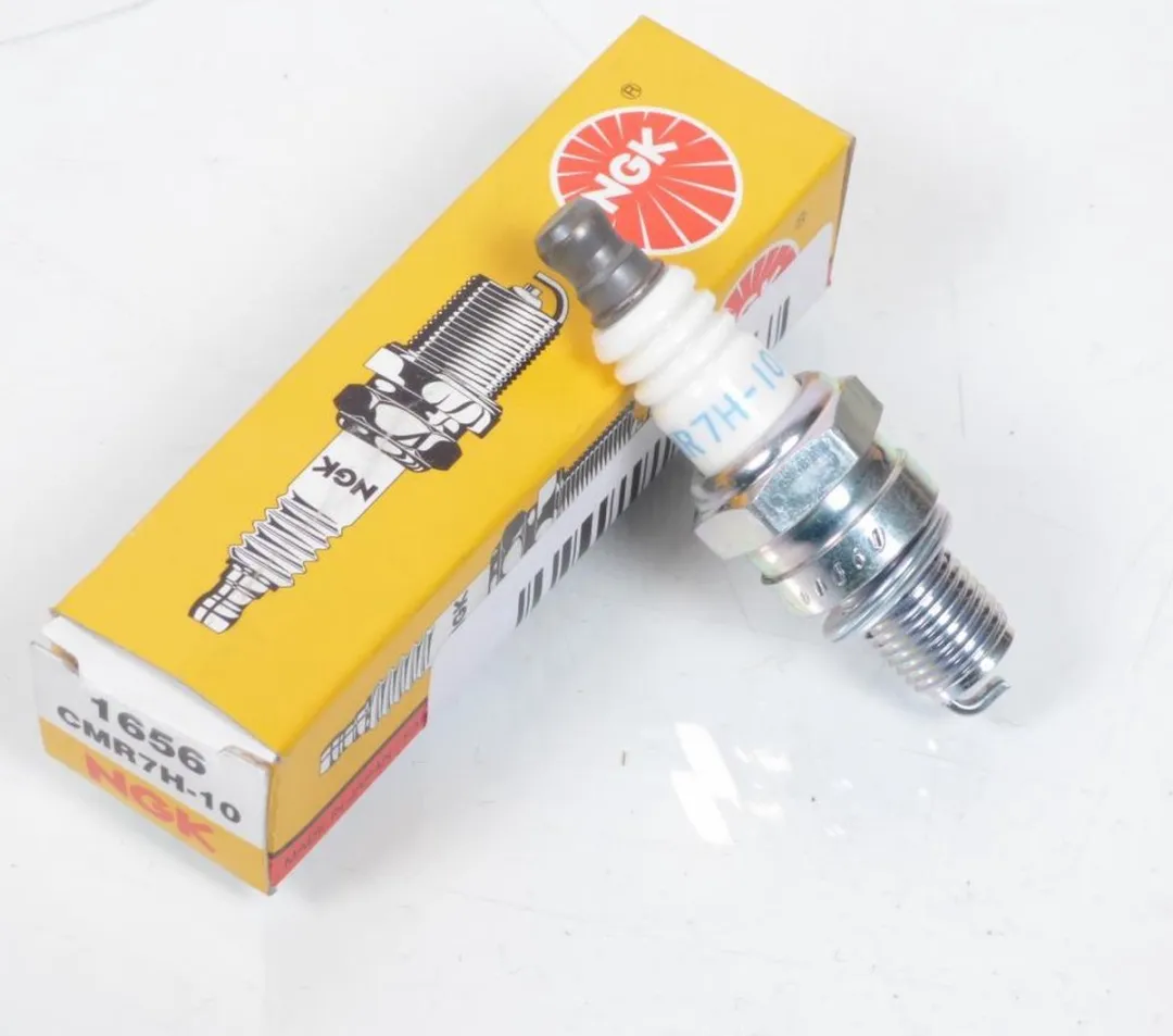NGK Bougie CMR7H-10