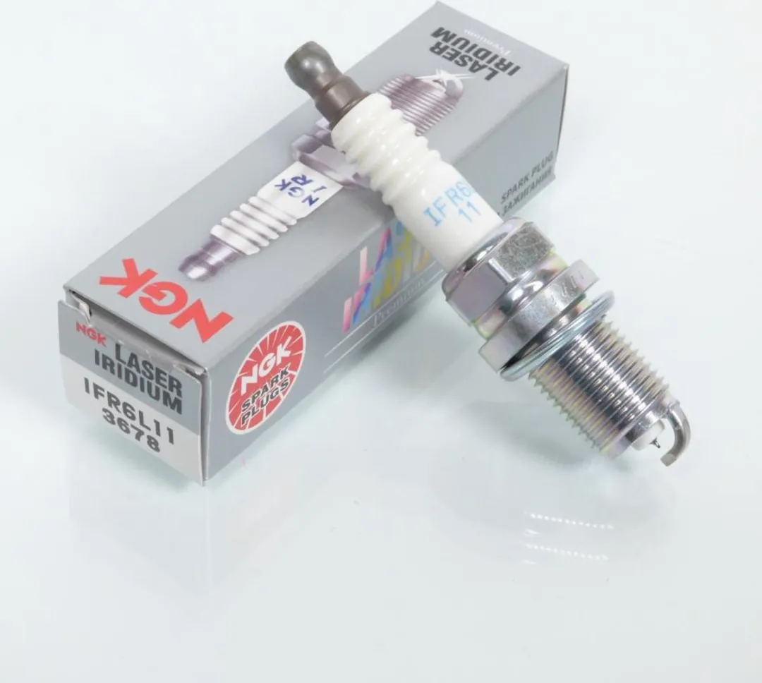 NGK IFR6L11 Bougie - Zilver