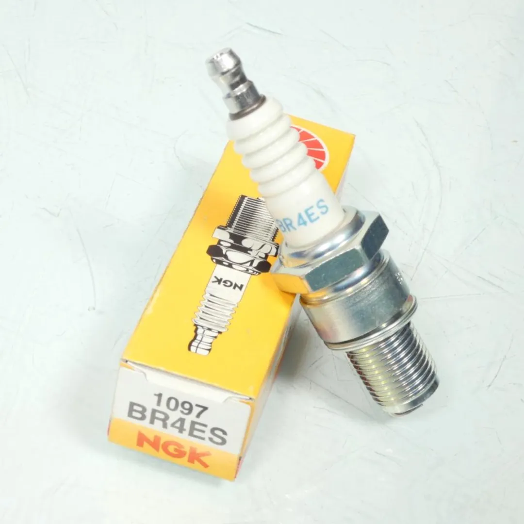 NGK BR4ES Bougie