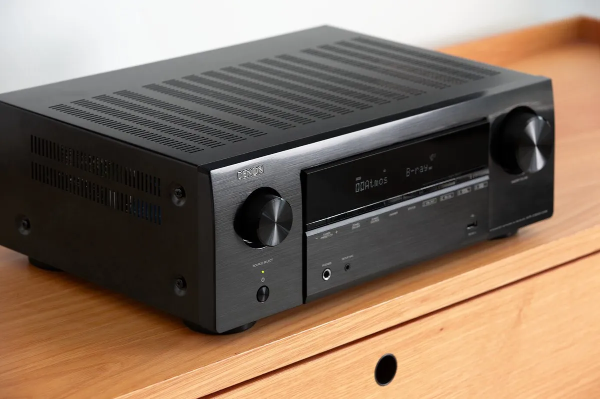 Denon AVR-X1800H AV Receiver met DAB-Radio, 7.2 kanalen, HEOS® Built-In, 3D-Audio Versterker, Bluetooth en WIFI ingebouwd en 8K HDMI-Aansluiting- Zwart