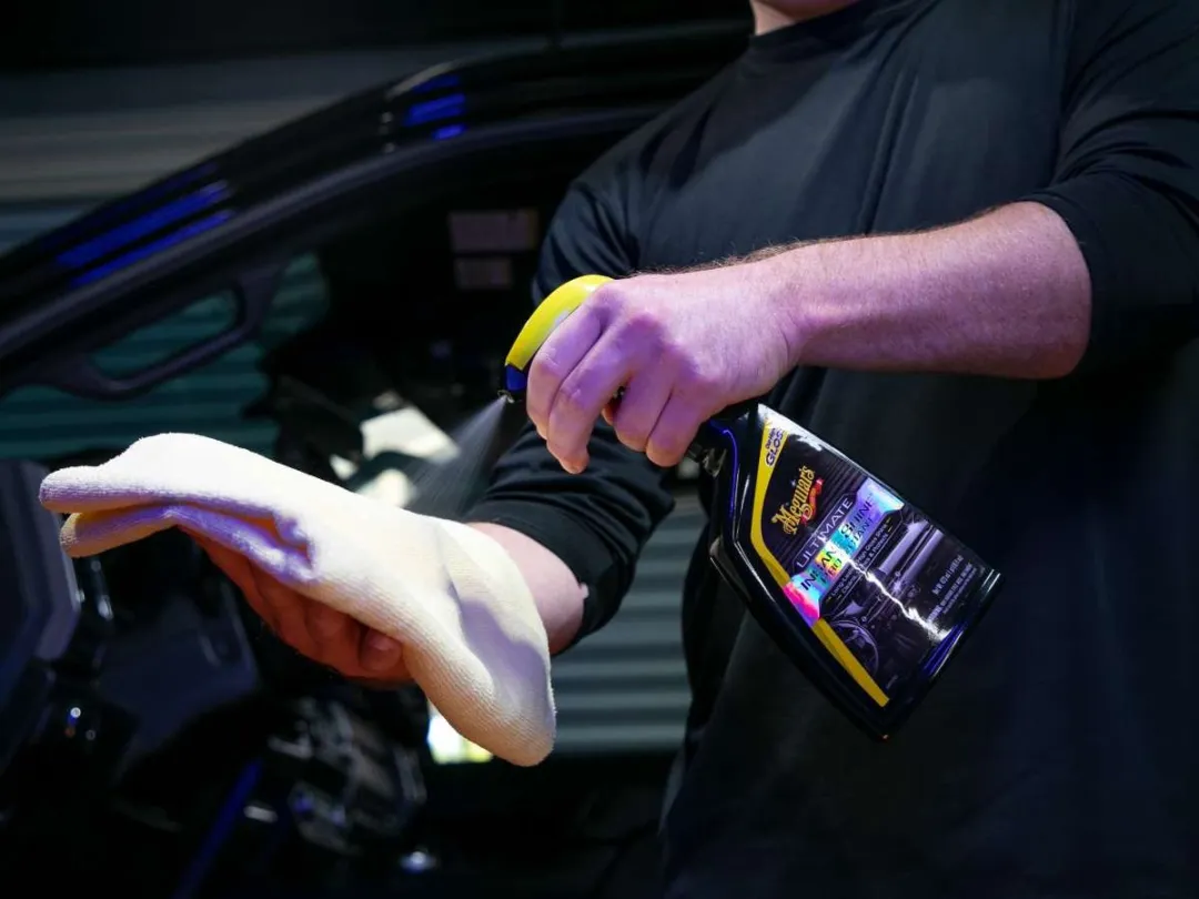 Meguiars Ultimate Interior Shine Protectant 470ml