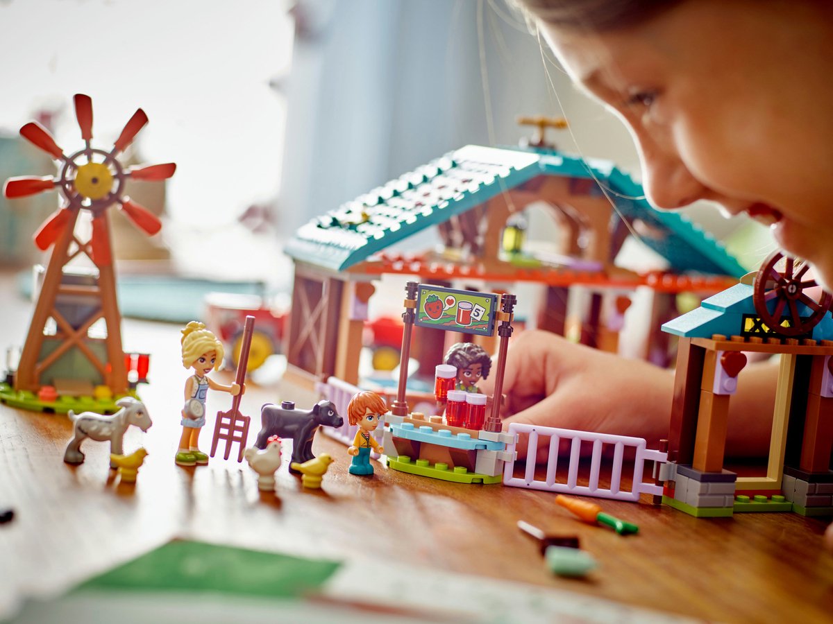 LEGO Friends Boerderijdierenopvang - 42617