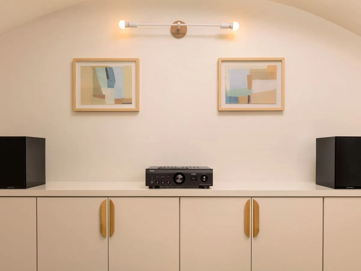 Denon - PMA-900HNE - Geintegreerde netwerkversterker met HEOS® Built-In, 50W per kanaal en Phono Ingang - Zwart