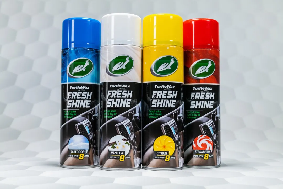 Turtle Wax GL Fresh Shine Aardbei Kunststofreiniger 500ml