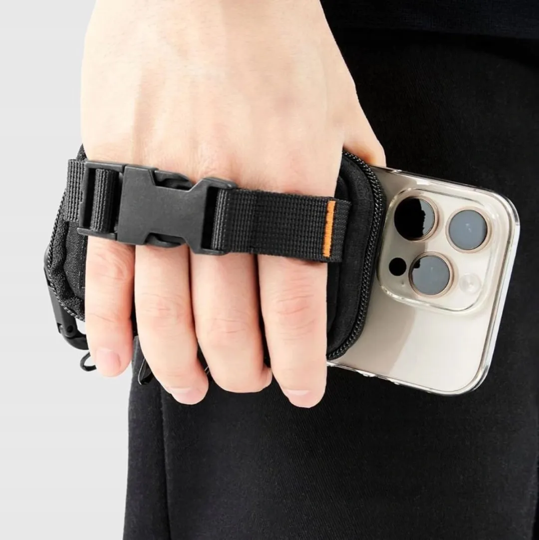 Spigen Snap Zip MagSafe Organizer 8800283301632 - Zwart