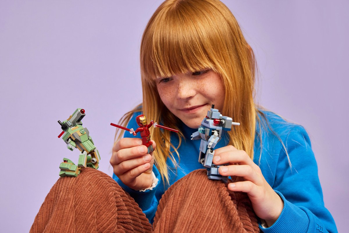 LEGO® ǀ Marvel Iron Man en War Machine vs. Hammer Drones - 76320