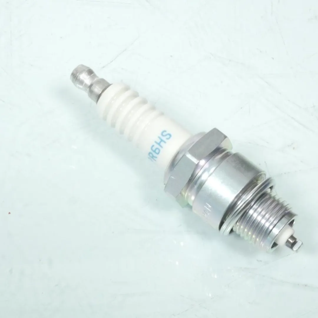 NGK Bougie 50 AP 1995-1997 Suzuki - Wit