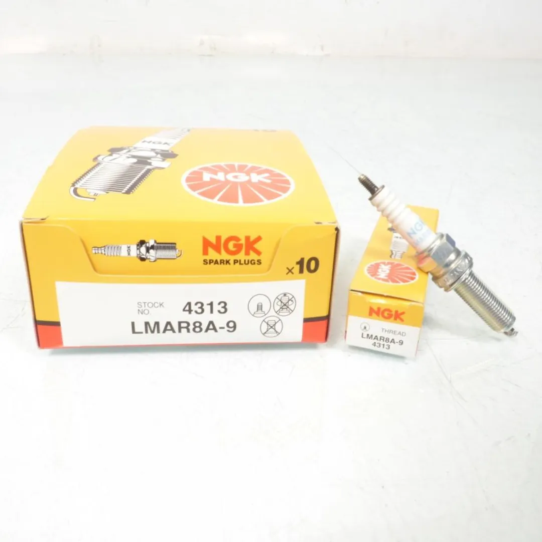 NGK LMAR8A-9 Bougie - Yamaha MT-07 2014-2017 - 1 Stuk
