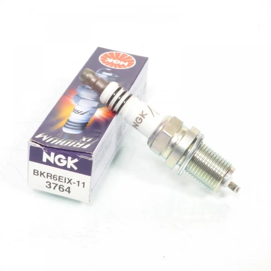 NGK BKR6EIX-11 Bougie - Wit
