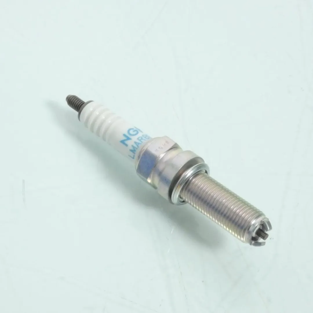 NGK LMAR8E-J Bougie
