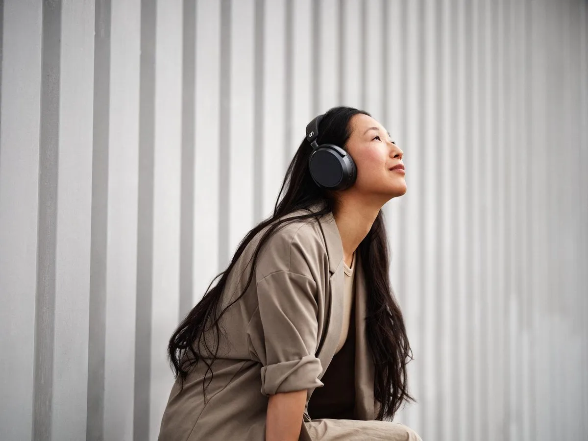 Sennheiser MOMENTUM 4 Wireless Over-Ear Koptelefoon - 60u Batterij - Zwart
