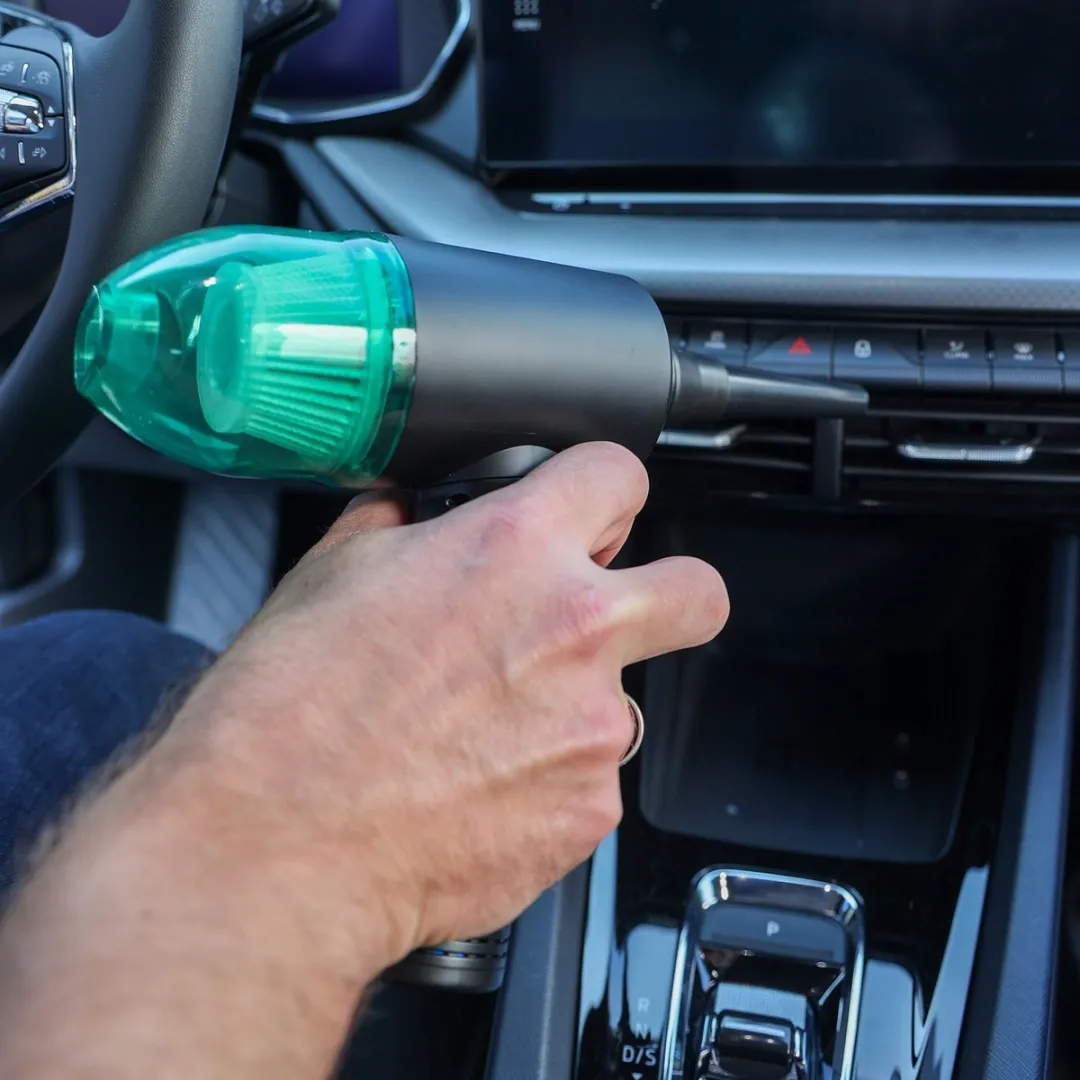 Carpoint Oplaadbare Stofzuiger Luchtblazer - Universeel - Zwart