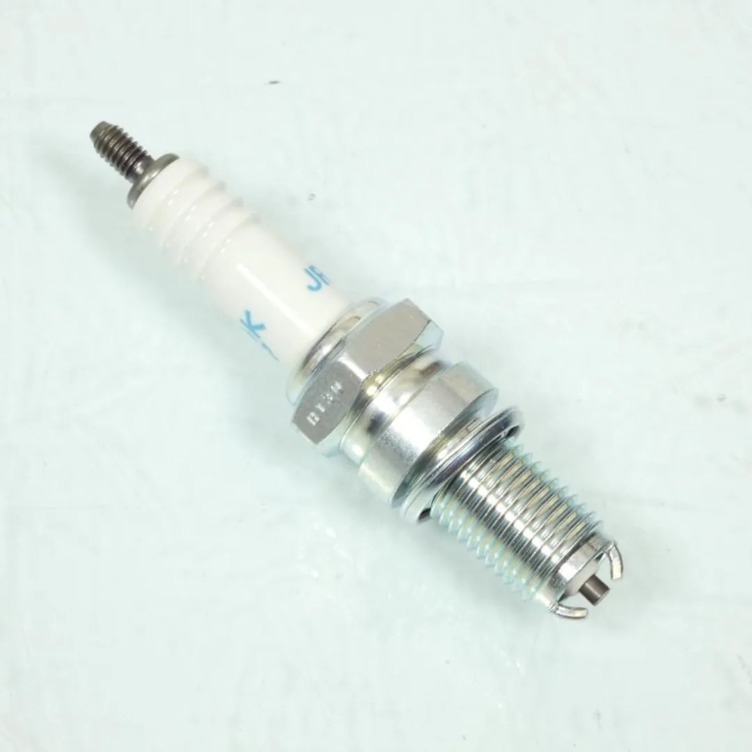 NGK Bougie JR8C - Wit