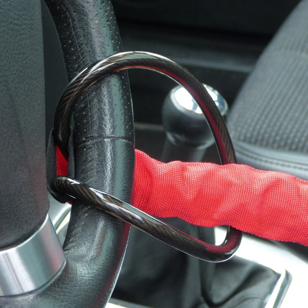 Carpoint Stuurslot Belt Lock - Geharde Stalen Kabel - Rood/Zwart
