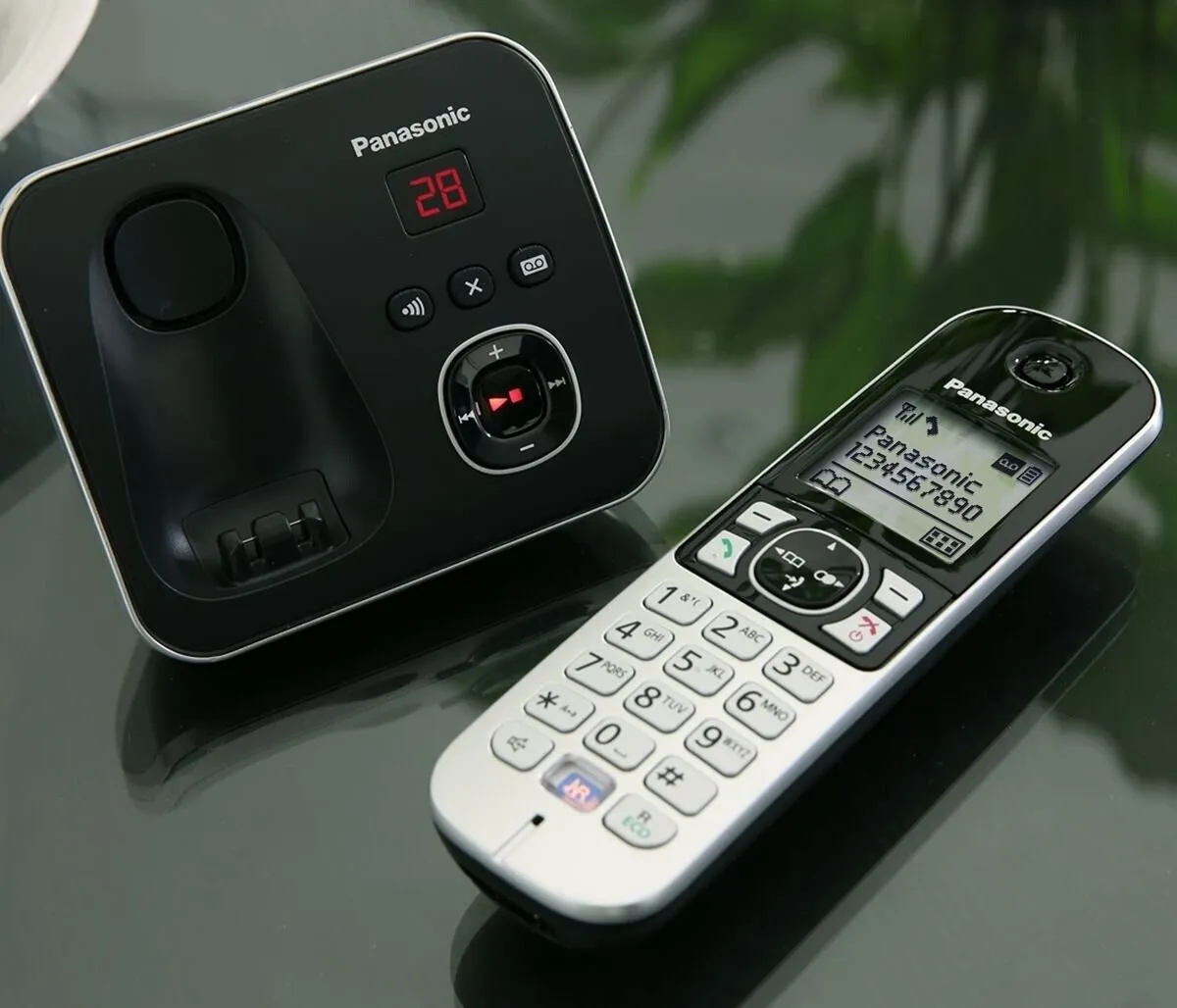 Panasonic KX-TG6822GB Duo DECT Telefoon - 2 Handsets - Antwoordapparaat - Zwart