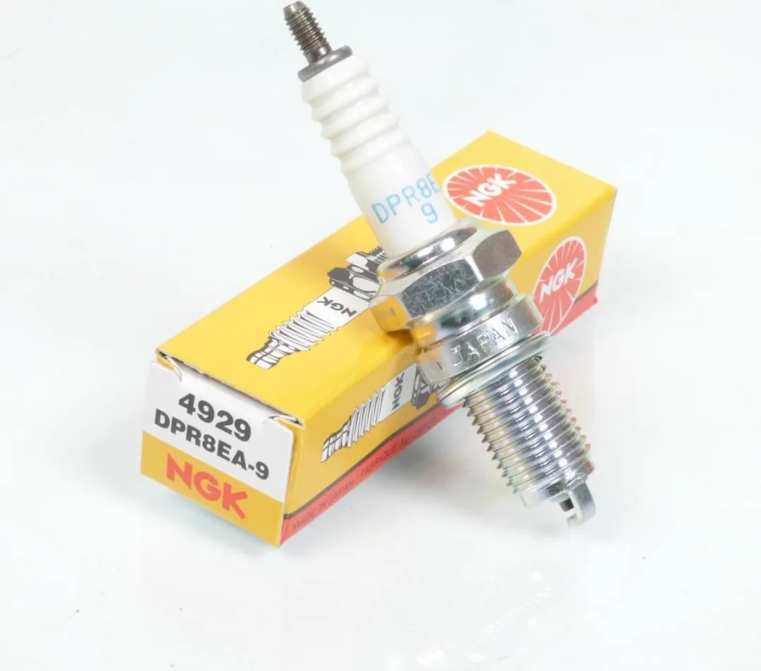 NGK Bougie D'allumage 900 XJ Diversion Yamaha - Wit