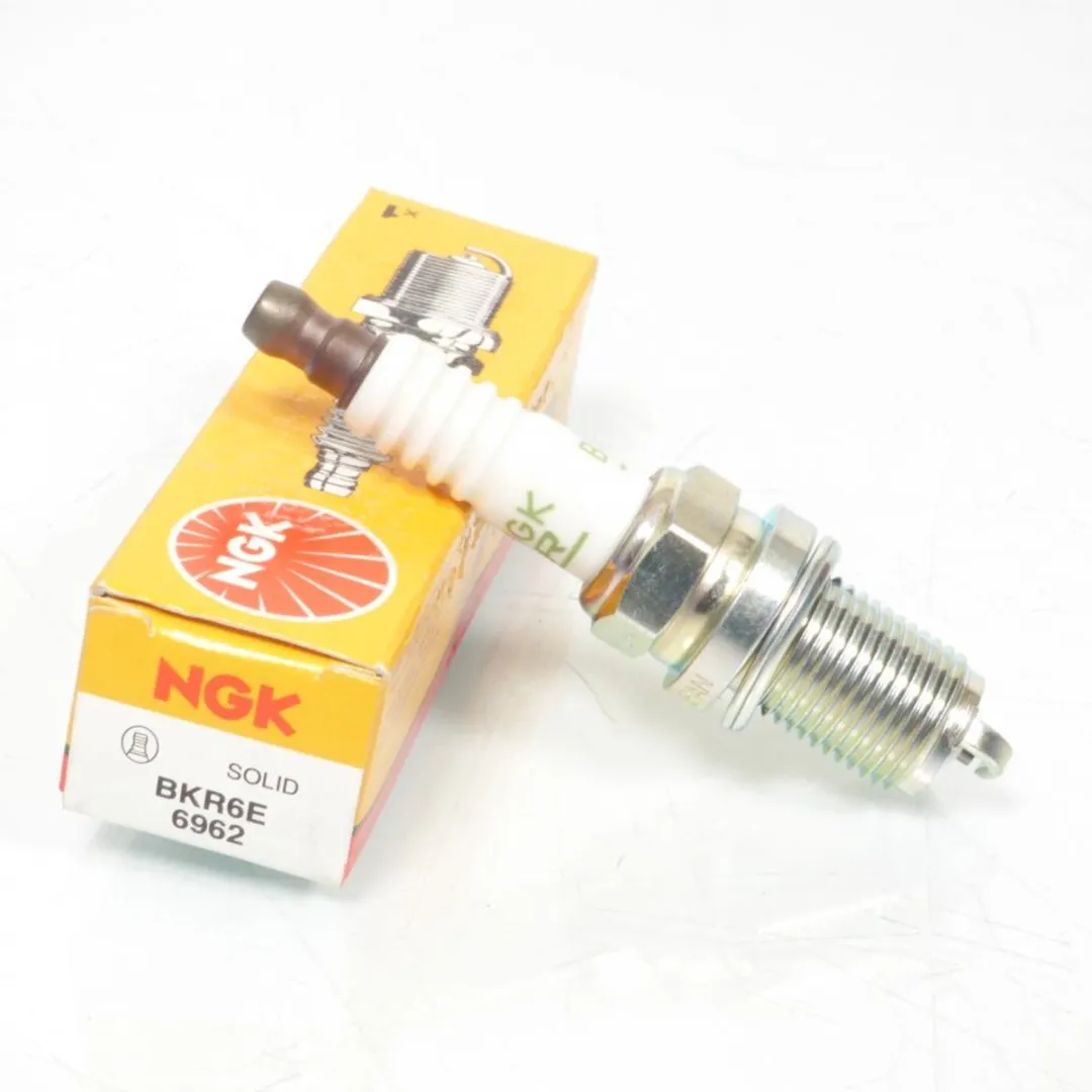 NGK BPR6E Bougie - Polar 325 Trail Boss Quad 2000-2002