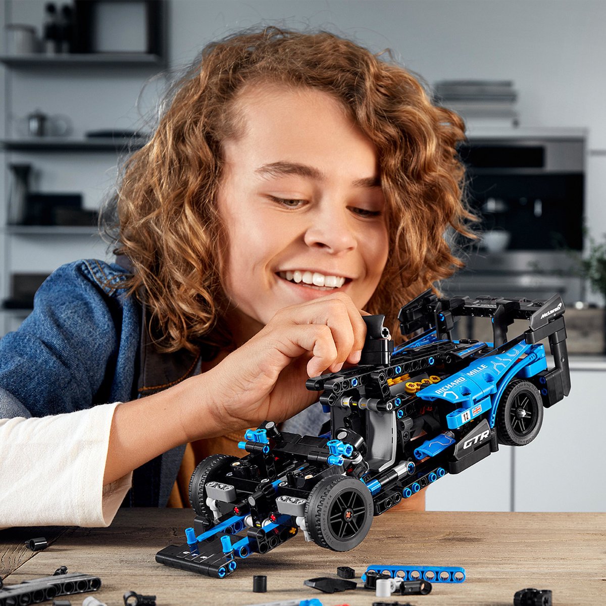 LEGO Technic McLaren Senna GTR - 42123
