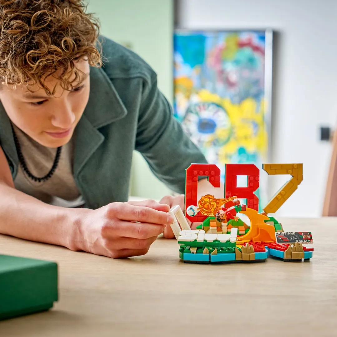 LEGO Cristiano Ronaldo Voetbal Bouwpakket 43012 - 490 Stukken - afbeelding 6 van 6