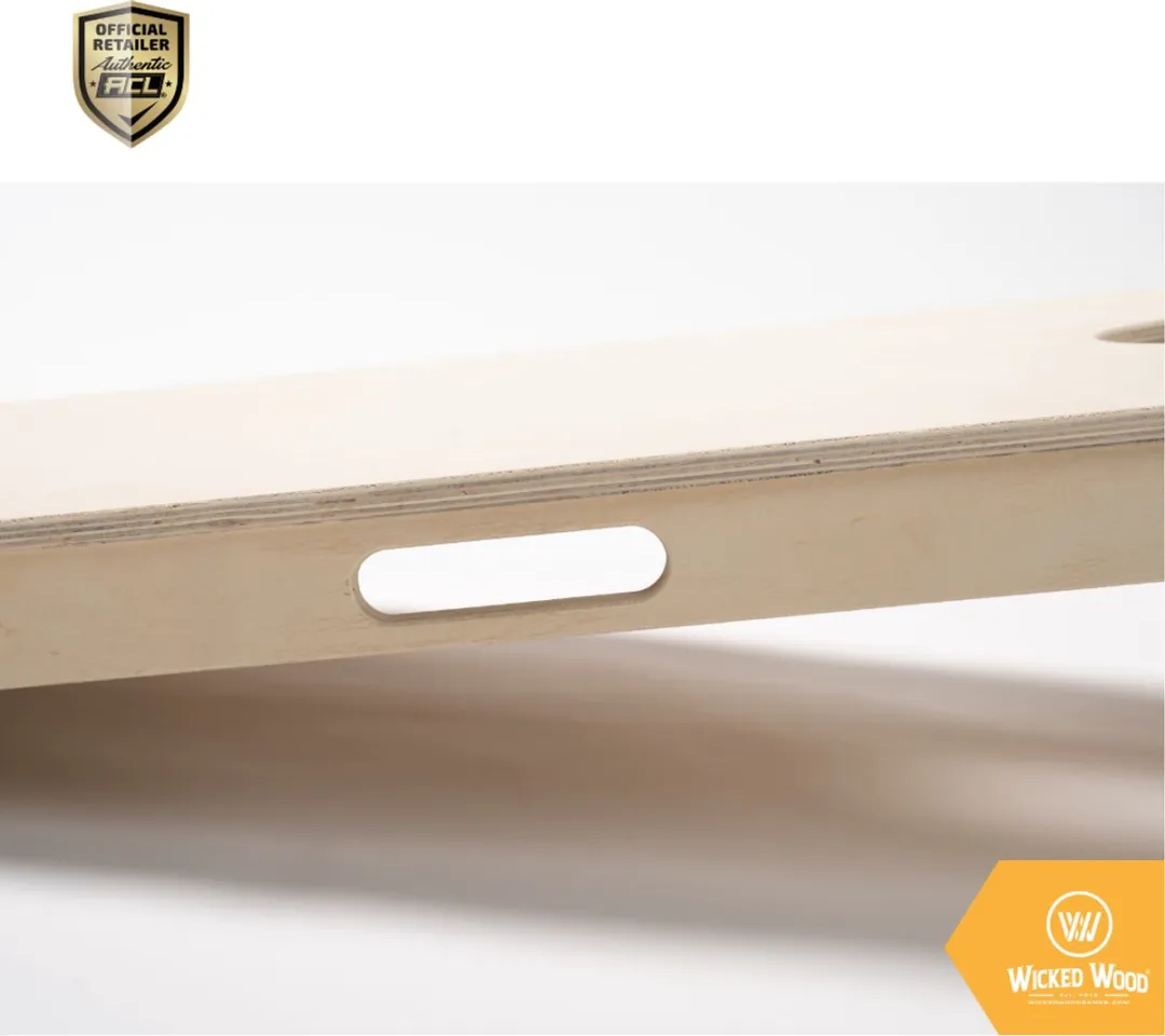 Wicked Wood Games – Cornhole Set “Triangle Design” – 120x60 cm – Inclusief 2 Boards en 8 Zakjes – 100% Hout – Officiële ACL Licentie