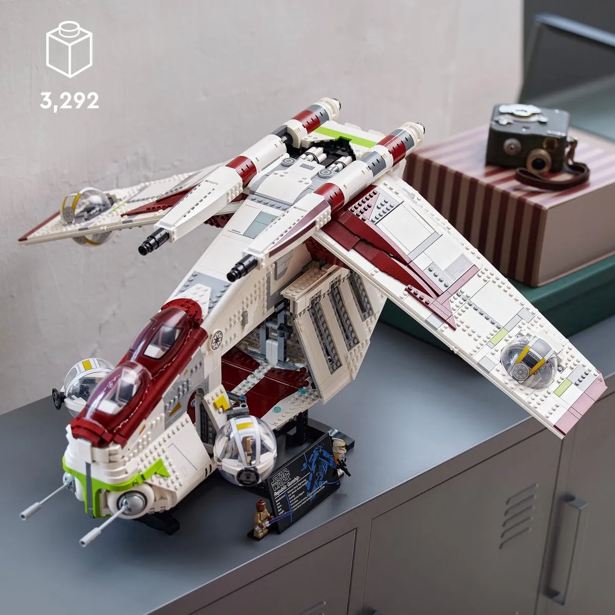 LEGO Star Wars Republic Gunship 75309 - 3292 Stukken - afbeelding 2 van 6
