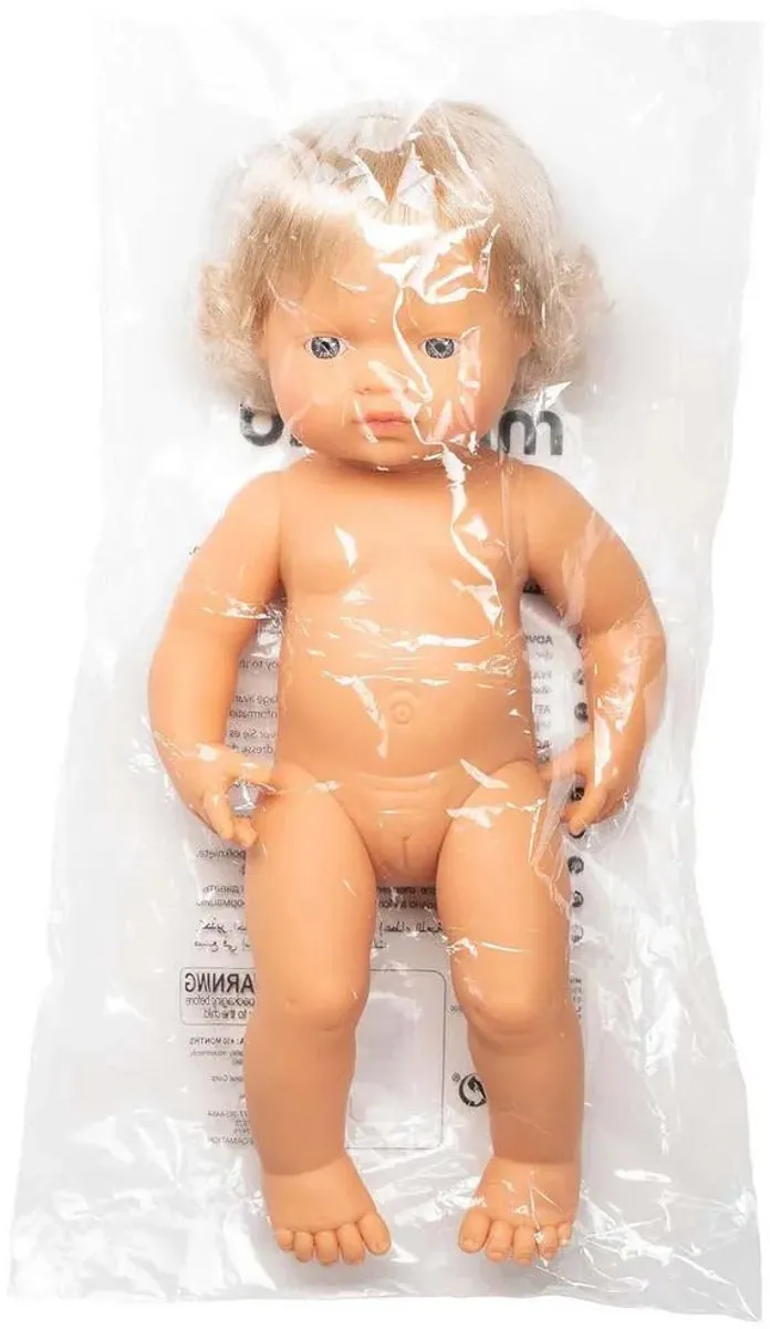 Miniland pop Europees meisje 38cm - educatieve babypop speelgoed.