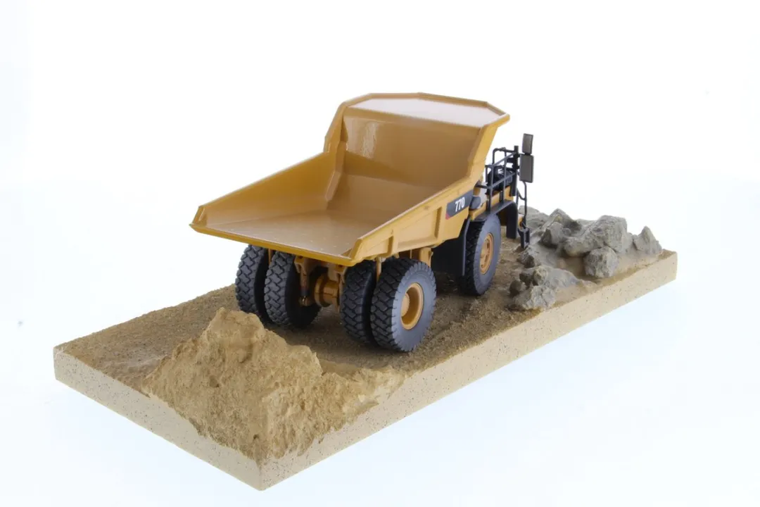 Caterpillar 770 Mining Truck 85756 - Diecast Masters - 1:50 - Weathered Version